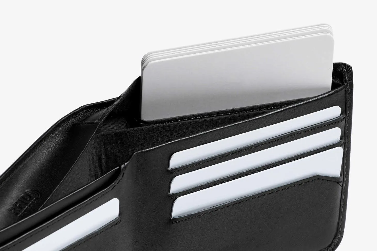Bellroy Hide & Seek HI - Black