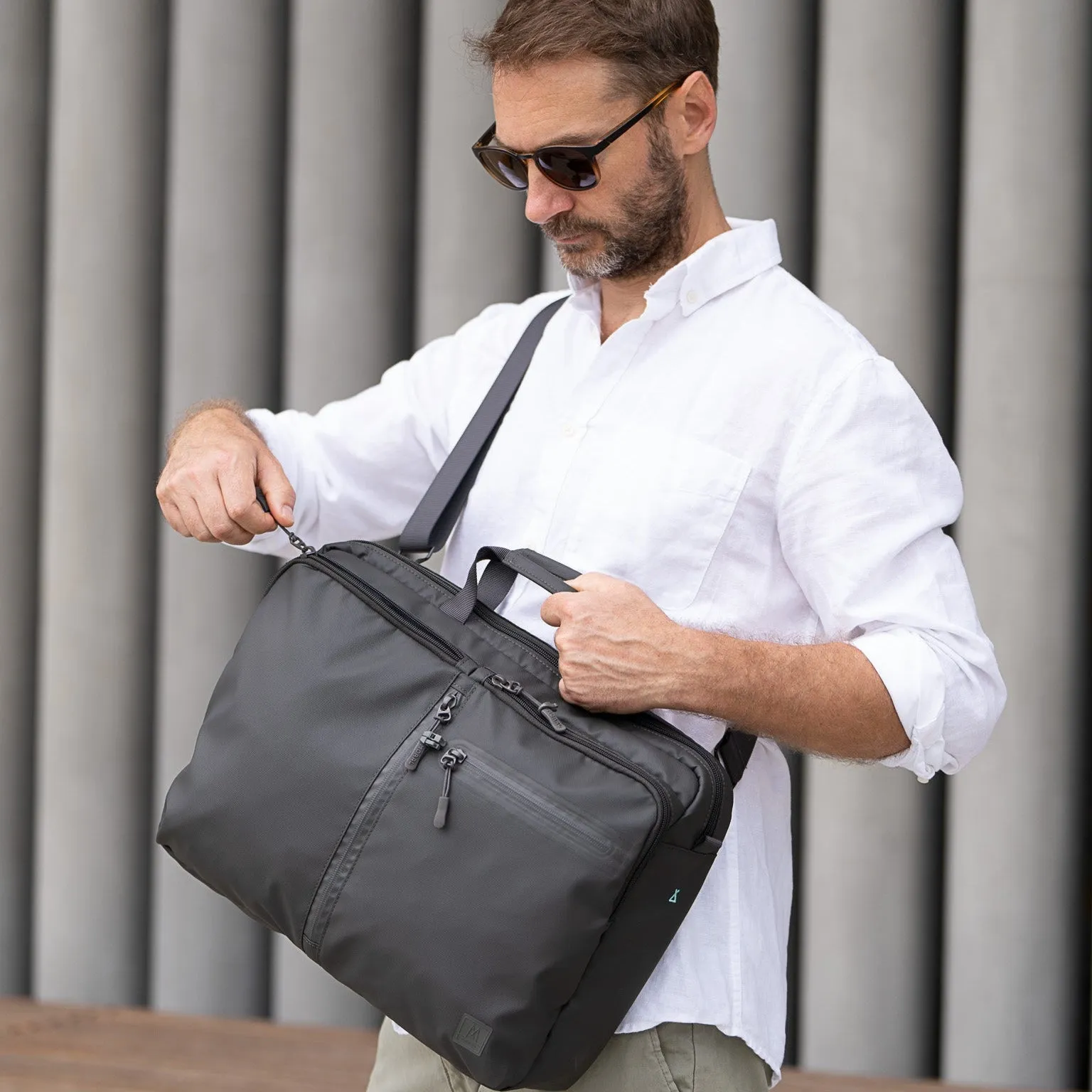 Cecil Trackies Briefcase 17L - Stealth Bomber Edition