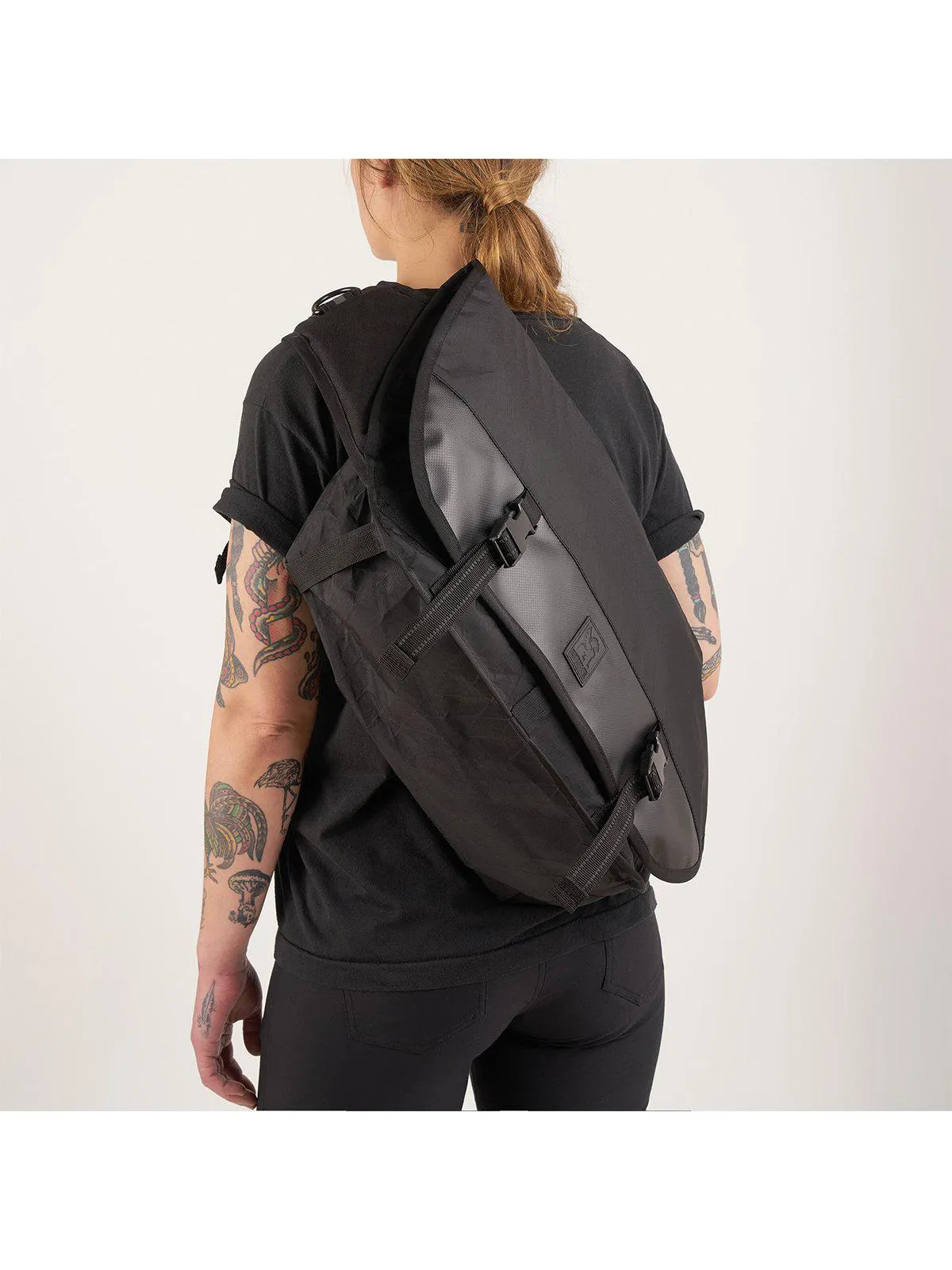 Chrome Industries Citizen Messenger Swedish Camo