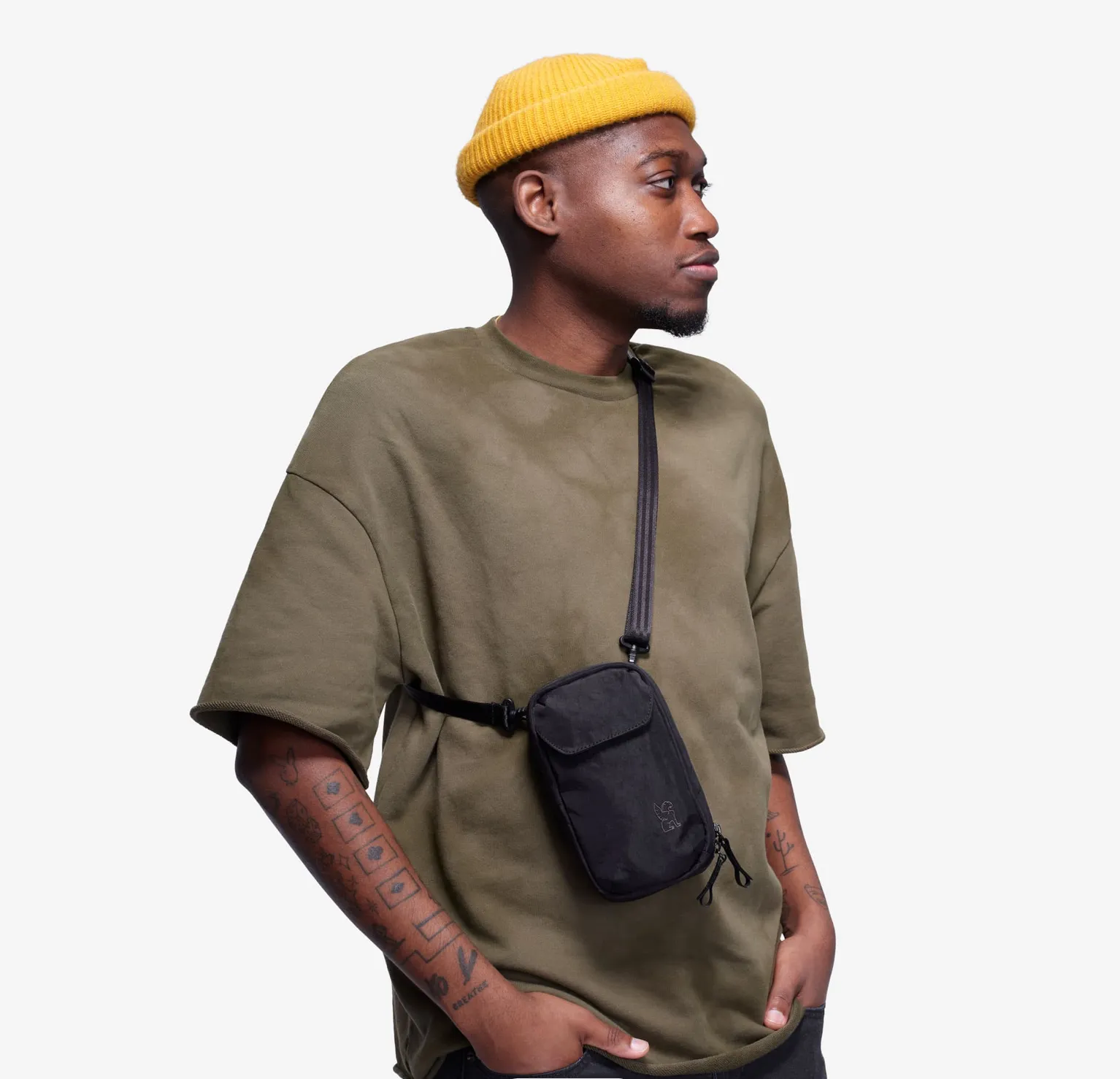 Chrome Logan Pouch - Black