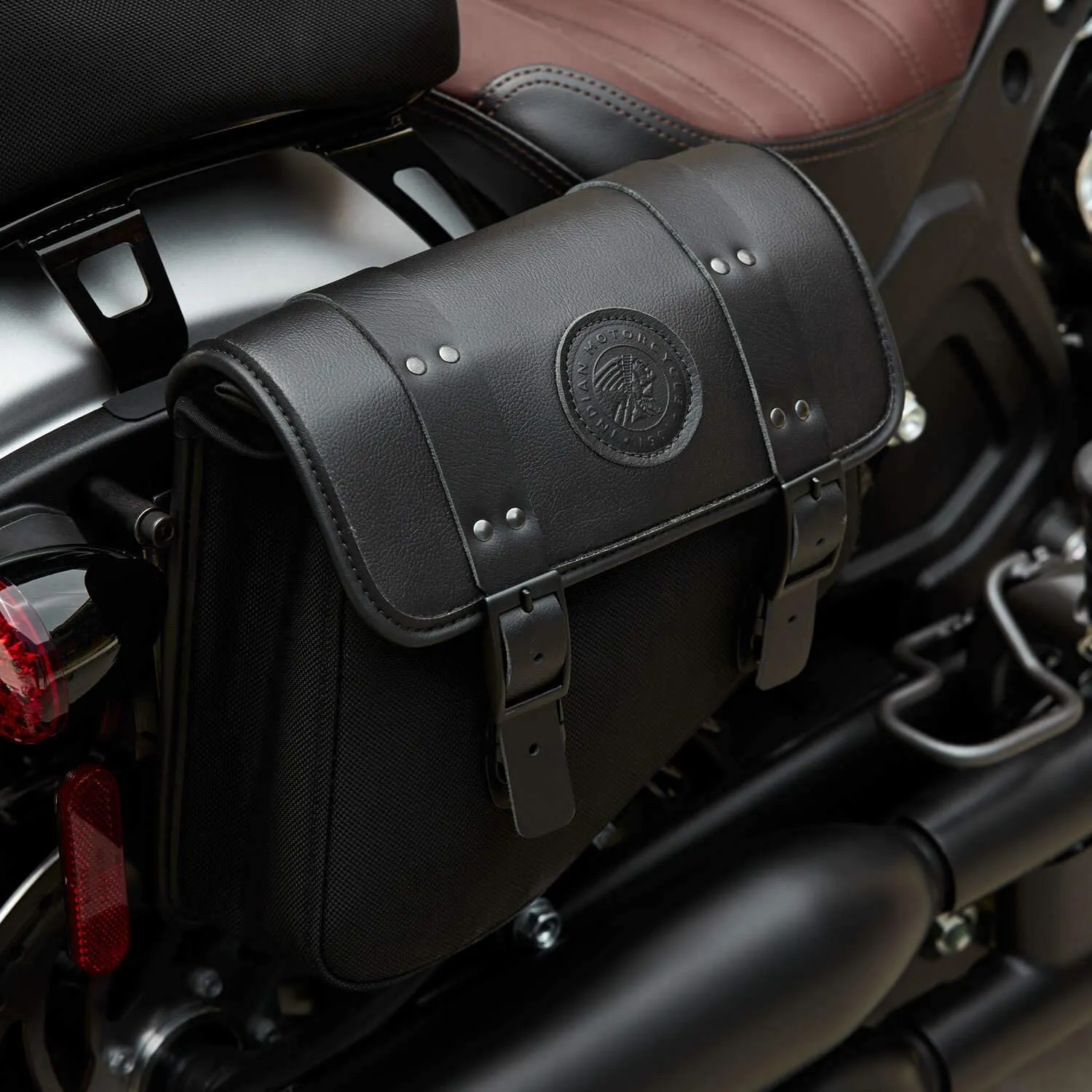 Indian Scout Bobber Saddlebag