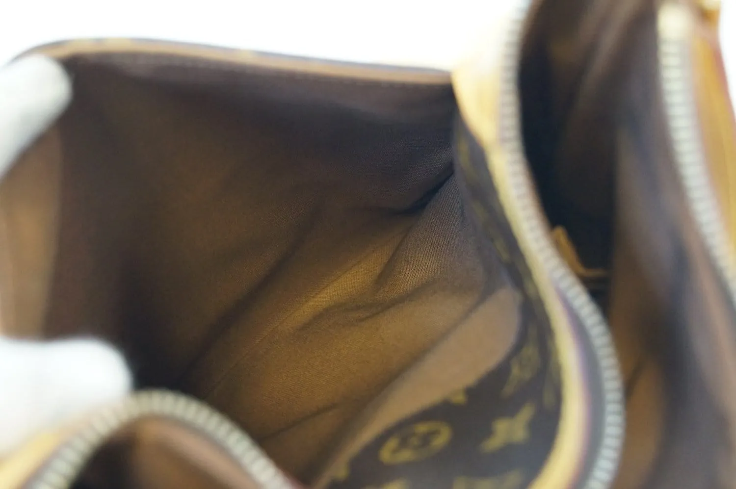 LOUIS VUITTON Monogram Odeon MM Messenger Bag