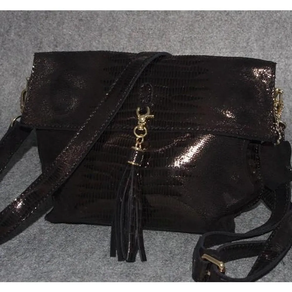 <bold>Messenger / Crossbody Bag <br>Genuine-Leather