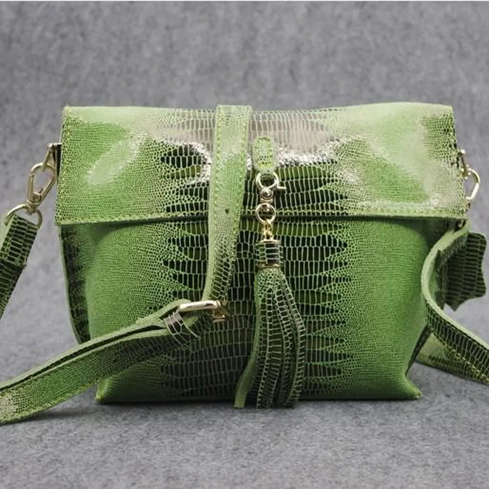 <bold>Messenger / Crossbody Bag <br>Genuine-Leather