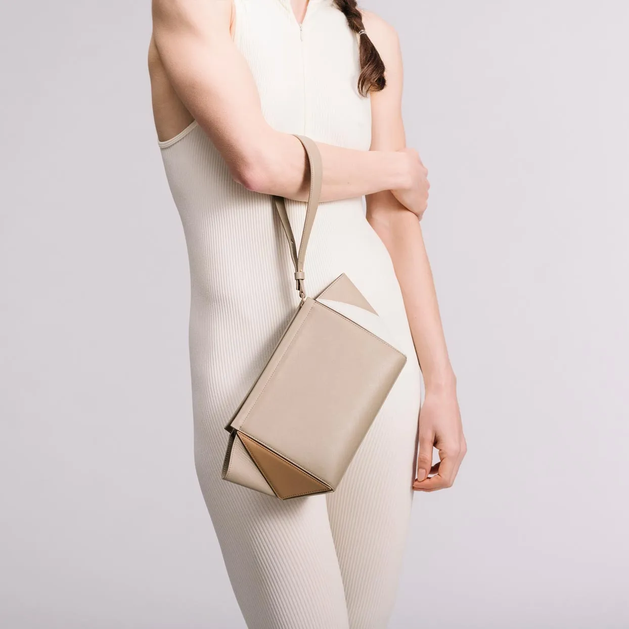 Medium Triangle Pouch - Gummy