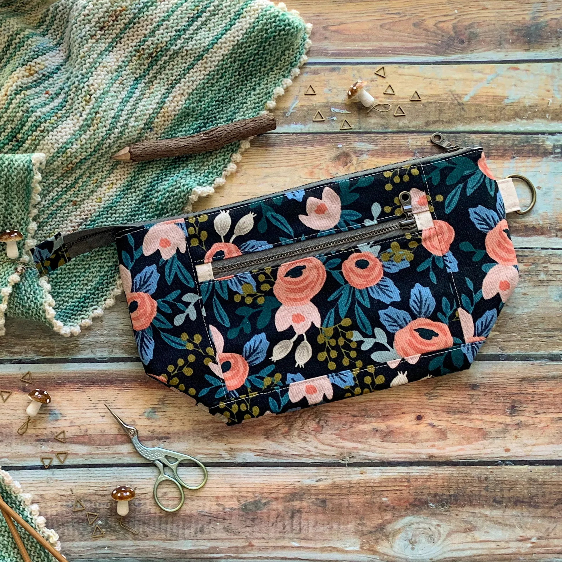 *Rosa in Black*- Ready to Ship- Zippered Knitting Project Bag