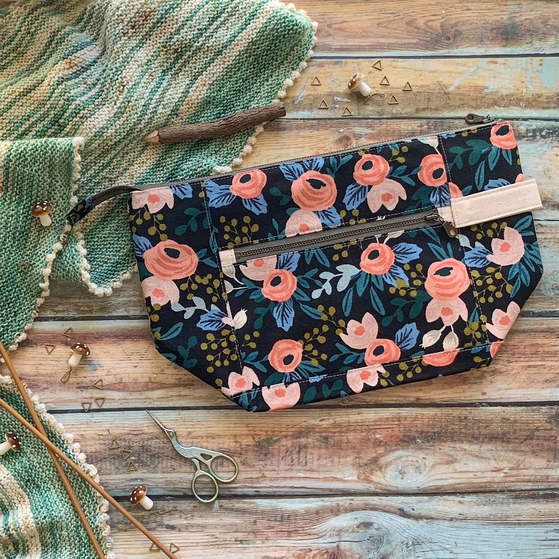 *Rosa in Black*- Ready to Ship- Zippered Knitting Project Bag