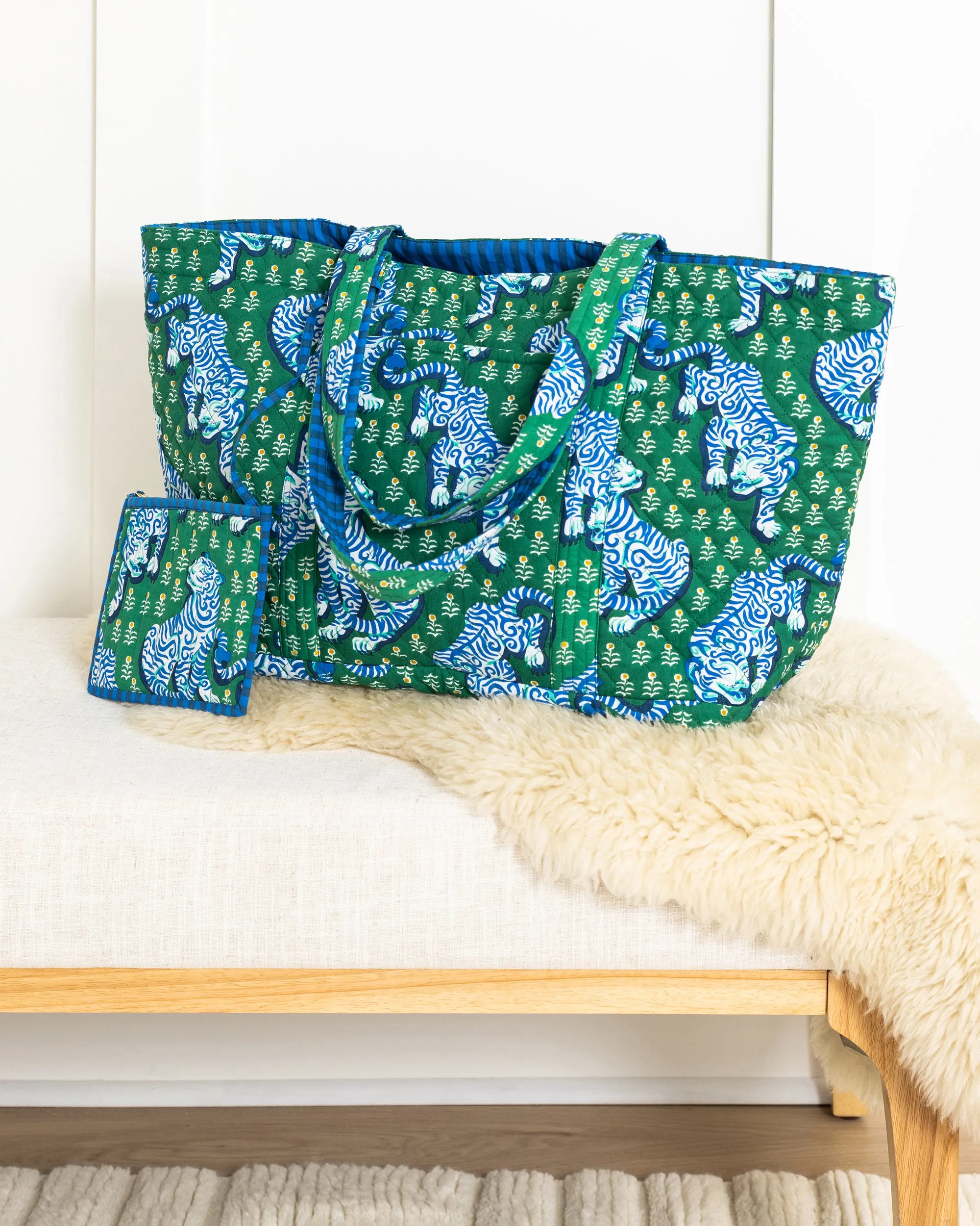 Tiger Queen - Weekend Bag with Pouch - Jade